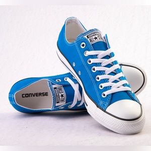 Chuck Taylor All Star Low Women Size 7.5